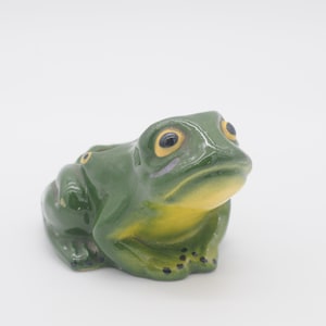 Vintage Sitting Toad Frog Planter Ceramic Green and Yellow Frog Figurine Collectible Sponge Holder