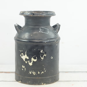Vintage . Milk Can Cream Can Black 8 Gallon Rusty Milk Can