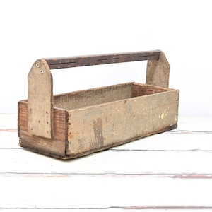 Vintage . Wood Tote Box Crate Wood Box With Wood Handle Garden Tote Market Tote Primitive Rustic Farmhouse Decor