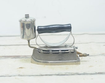 Antique . The ROYAL Iron Liquid Fuel Gas Sad IronBlack Wood Handle Akron Lamp Co. Laundry Room Sewing Room Kitchen Decor +