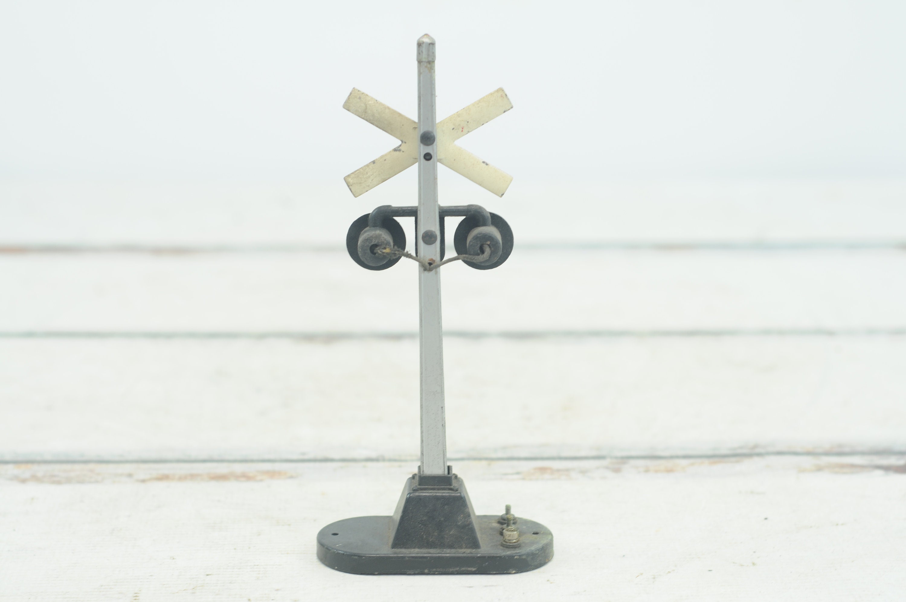 Vintage Lionel 154 Railroad Crossing Sign Model Train Set Etsy
