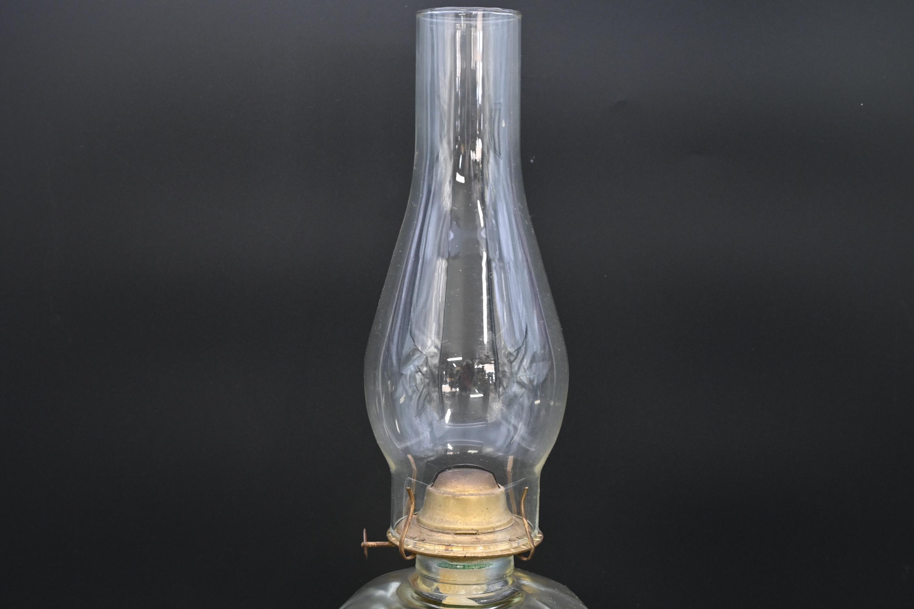 アンティーク/ヴィンテージ 19インチ クリアリブ付きハリケーンオイル