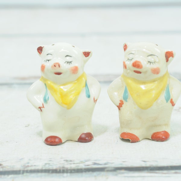 Vintage .1940s SHAWNEE POTTERY CO. Smiley Pigs American Bisque Salt and Pepper Shakers Yellow Scarves Collectible Shakers +