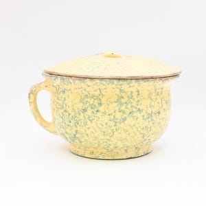Antique/Vintage Yellowware Chamber Pot and Lid Blue Spongeware Gold Highlights