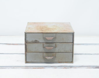 Vintage . Lyons Small Parts Tool Chest Metal 3 Drawer Cabinet Chest Box #4