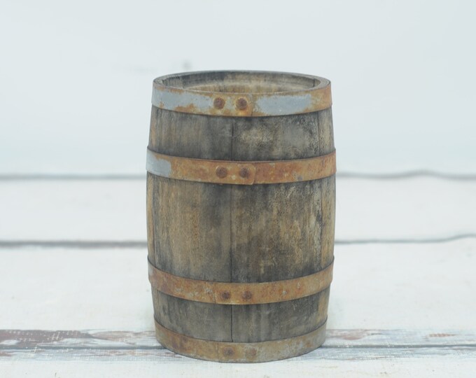 Small Antique Vintage Wood Oak Barrel With Metal Banding Primitive