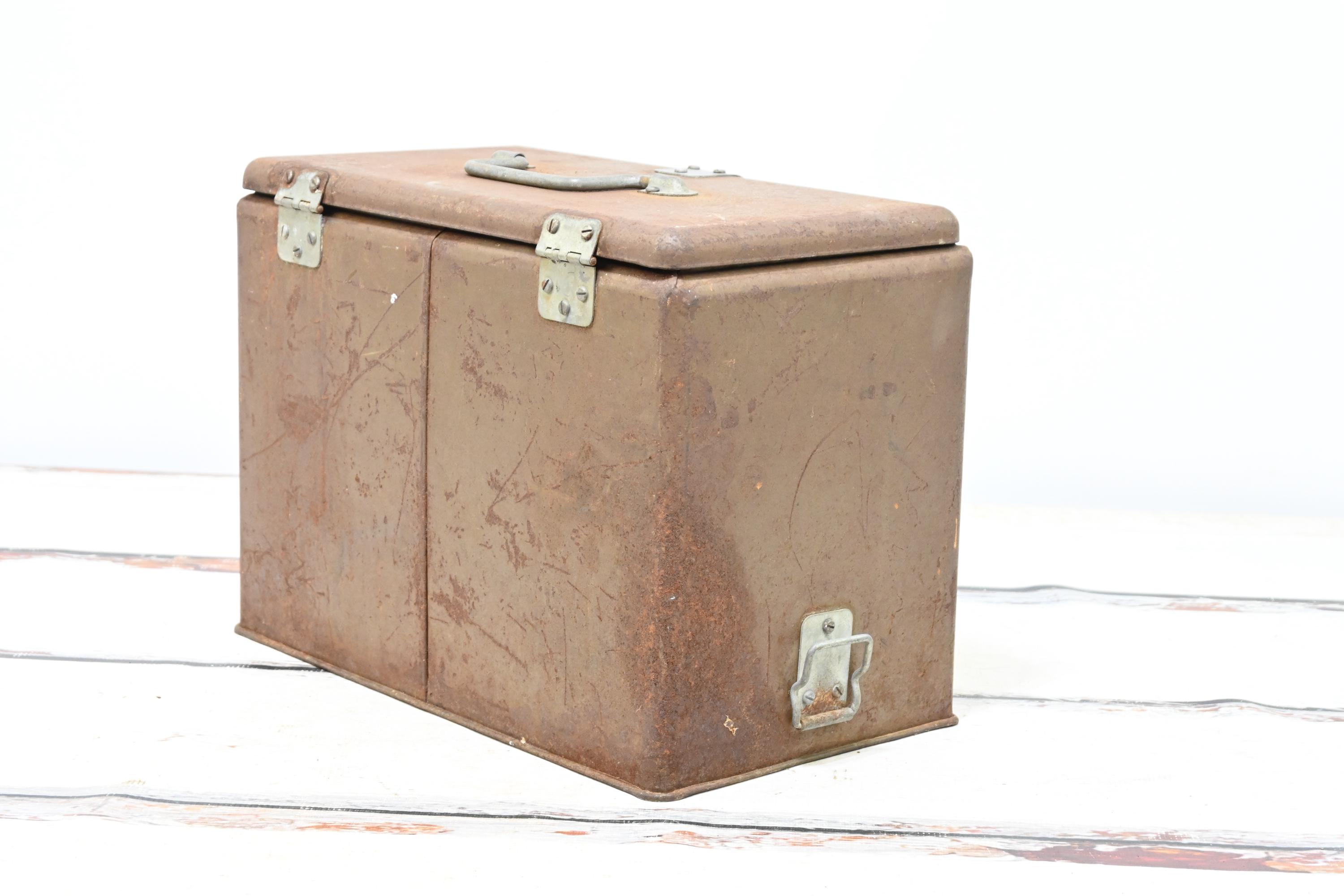 Rare Vintage 1950's KARRYALL Little Brown Jug Metal Ice Cooler