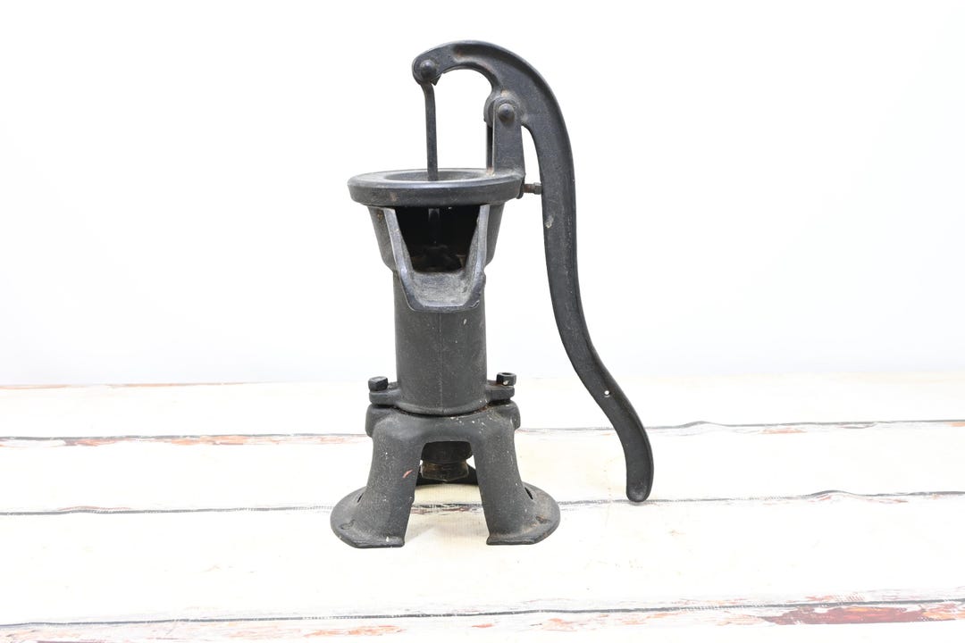 Antique/vintage Cast Iron Hand Water Well Pump Pitcher Pump Farmhouse ...