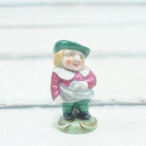 Vintage  Collectible Porcelain/Ceramic Man Figurine Barkeeper Inn Keeper Japan