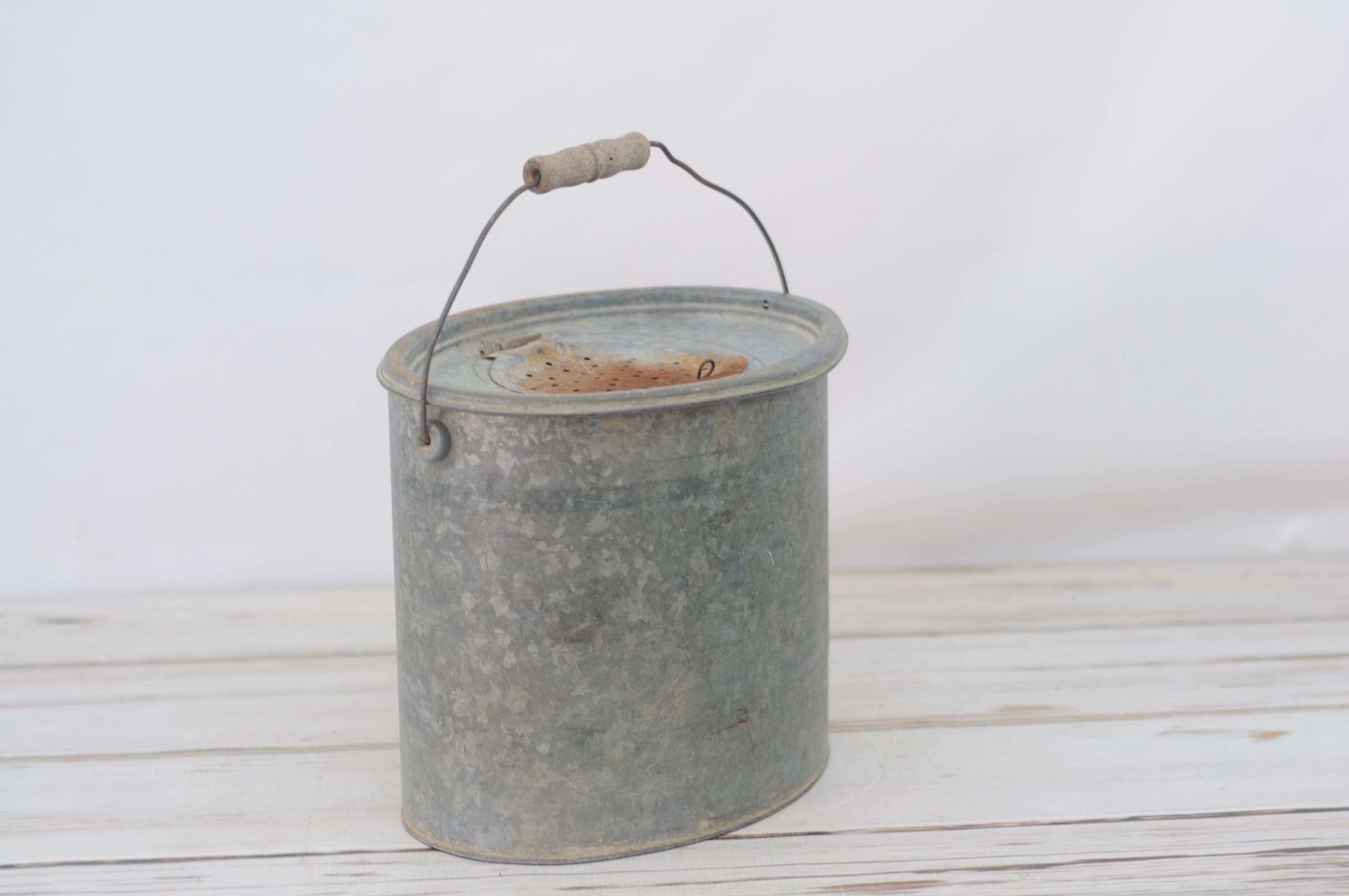 Vintage . Black Oval Bait Bucket Galvanized Minnow Bucket wood Etsy