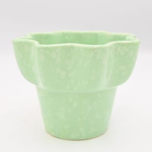 ヴィンテージ ハル・インペリアル陶器製プランター F1 ジェイドカラー フリルリム フラワーポット