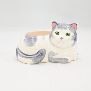 Vintage Avon Cat Kitten Planter Grey and White Green Eyes Ceramic 6.25"x4.25"