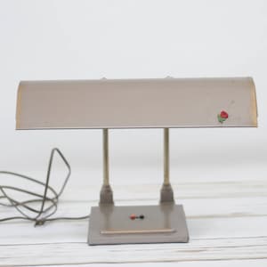 Vintage . Mid Century Office Desk Lamp Light Bankers Lamp Works Great