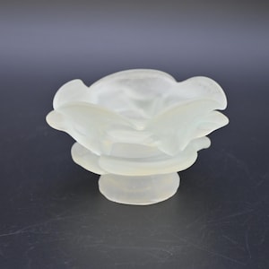 Antique . Rare Art Deco Frosted Satin Art Glass Petal Flower Nymph Lamp Shade #2