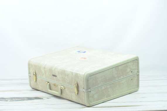 Vintage . Samsonite Silhouette Beige Suitcase Tra… - image 3