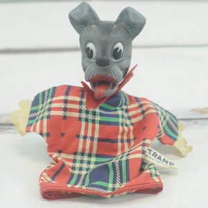 Vintage . Gund Toy Tramp Puppet Tramp The Dog Walt Dinsey Lady and The Tramp Collectible