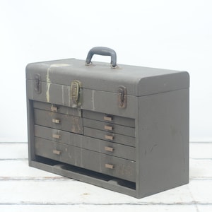 Vintage.  Kennedy #520 Toolbox 7 Drawer Machinist Chest Mechanics Tool Chest  #2+