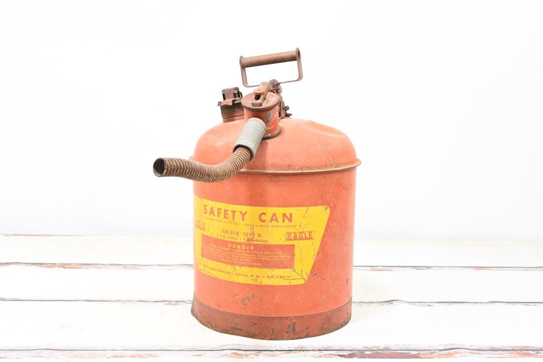 EAGLE社製 ビンテージ トラッシュ缶 Eagle Gas Can Spout - Etsy