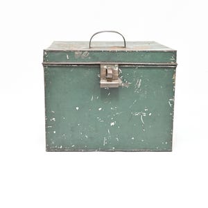 Large Antique / Vintage Tin Cake Box Green Counter Cake Bread Box Pie Safe