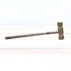 Vintage. Solid Brass Hammer Jewelers Hammer Good Condition 3 total ounces