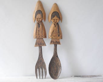 ヴィンテージ特大木製フォークとスプーン 27インチ - 壁装飾 レトロ 70