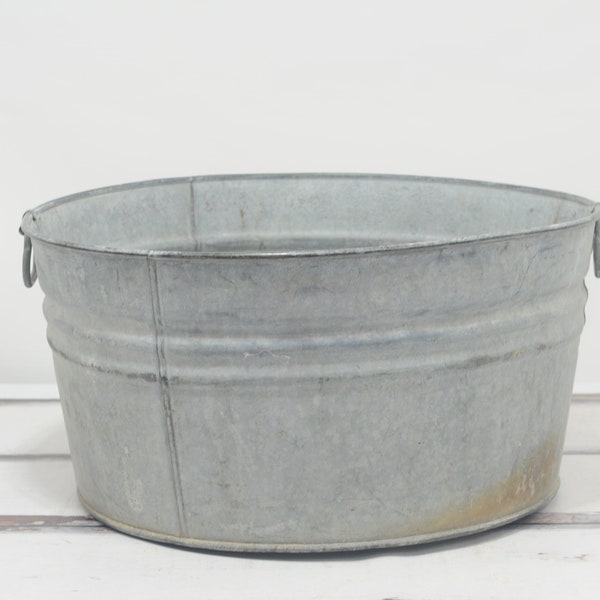 Vintage Galvanized Tub Wash Tub #2 Bucket Metal Handle Galvanized   +