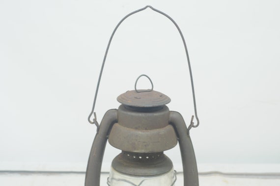 Vintage Embury No. 2 Air Pilot Kerosene Barn Lantern With No. 30