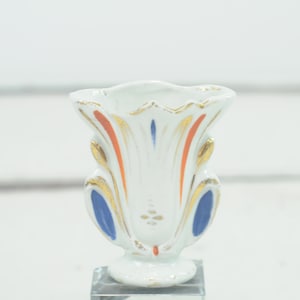Vintage / Antique Unmarked White Embossed Fan Vase Shaped Toothpick Holder