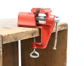 Small Vintage Red Bench Vise Jewelers Watchmakers Engravers Vise  2 5/8"Jaws