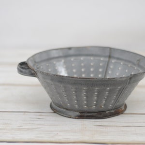 Vintage . Colander Gray Graniteware Granite Ware Enamel Ware Strainer #8