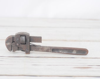 Antique ./ Vintage 12"  Adjustable Pipe  Wrench