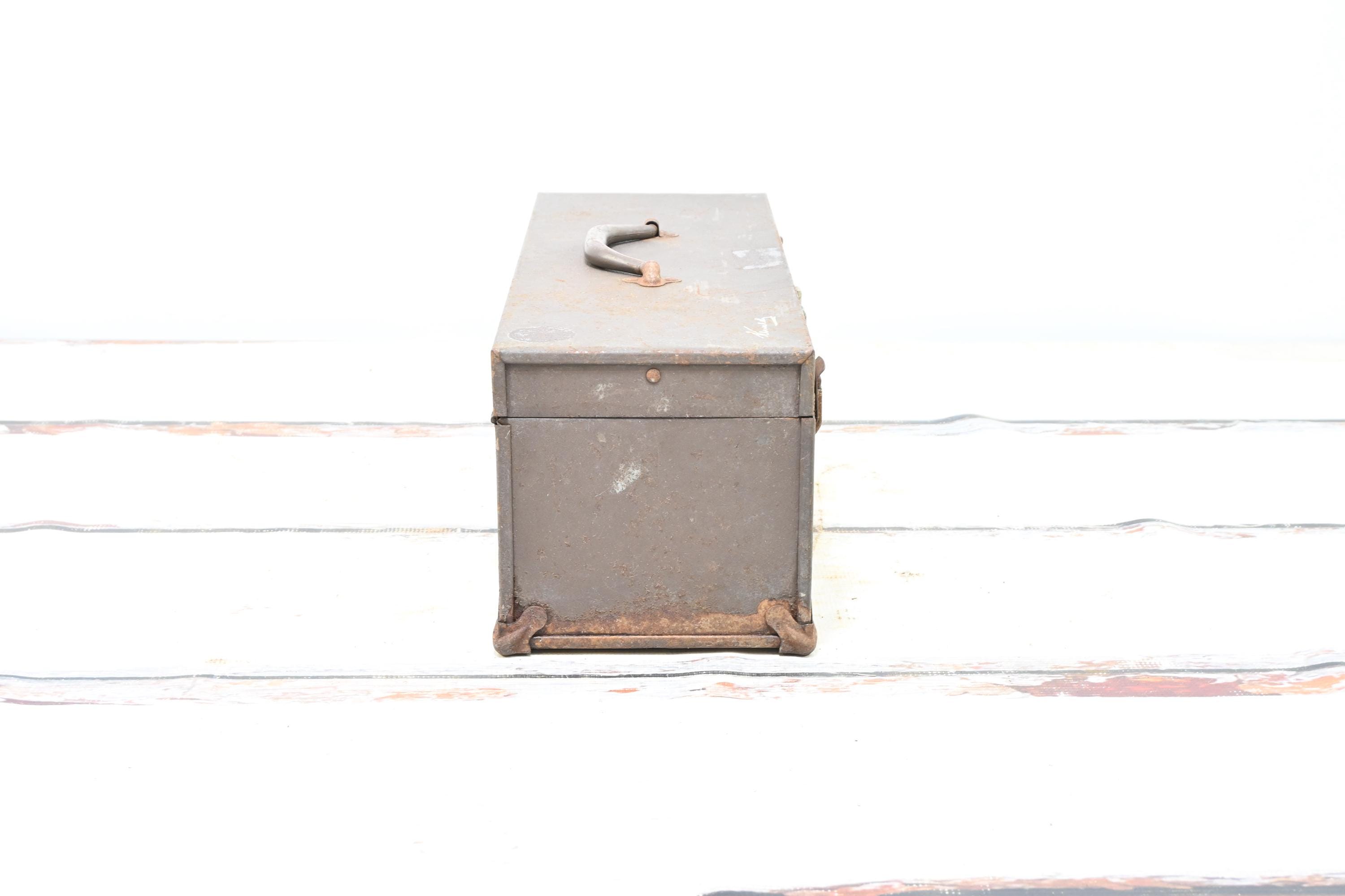 Vintage Kennedy CS19 Tackle Box Cantilever Drawer Machinist Tool