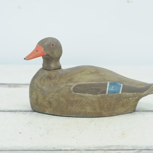 Vintage . Primitive Carved Wood Duck Decoy Hand Carved Painted Female Mallard Figurine Display