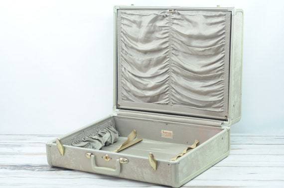 Vintage . Samsonite Silhouette Beige Suitcase Tra… - image 7