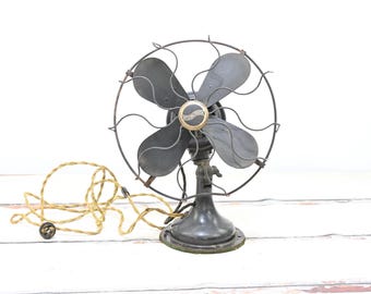 Ventilador de mesa antiguo Westinghouse fabricado por Westinghouse MFG. Company alrededor de 1920