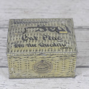 Vintage . Patterson&#39;s Patterson Seal Cut Plug Tobacco Tin