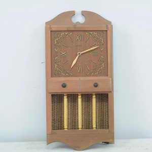 Vintage United Kitchen Wall Clock Model 590 Works Brown Wood and Gold Tone