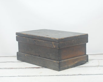 Antique . Hand Made Wood Carpenters Chest Primitive AAFA Folk Art Wood Trunk 24 x 14.5 x 11 +