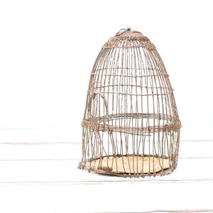 Vintage . Beehive Shaped Wire Birdcage Round Bird Cage Fabulous Patina