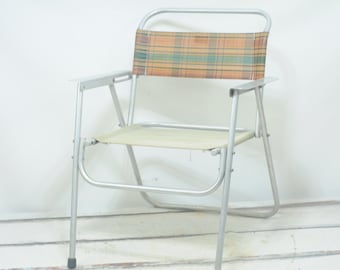 Vintage Shott Chair MidCentury Modern Aluminum Outdoor Folding Chair Plaid Bandana Seat Back Beige Seat