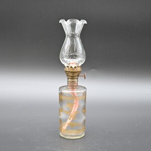 Vintage .  Small Decorative Lamplight Farms Patriotic Glass Oil Lantern American Eagle