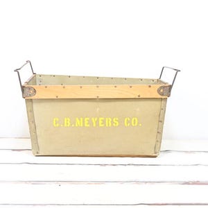 Vntg Industrial Grand Rapids Tote Box Fiberglass Metal Wood Box Vulcanized Fibre