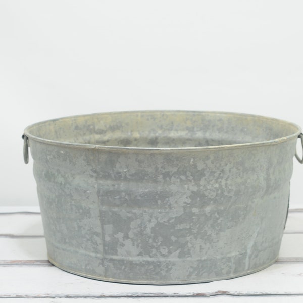 Galvanized Tub Wash Tub #3 Washtub Wheeling Bucket Metal Handle Galvanized Garden Planter Photo Prop #2