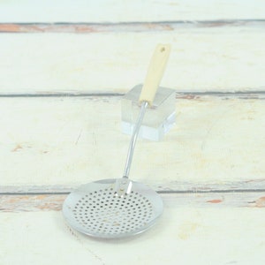 Vintage . ECKO Ladle Vintage White Plastic Handle Slotted Ladle Serving Spoon
