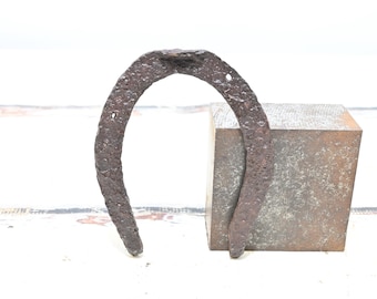 Antique . Salvaged Primitive Iron Horseshoe Horse Shoe Decorative