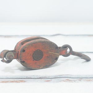 Vintage UW Brand Wooden and Iron Barn/Nautical Pulley Block & Tackle