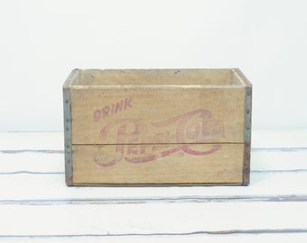 Vintage 1950s Wood Pepsi-Cola Crate East Chicago Indiana  Held 24 Small bottles