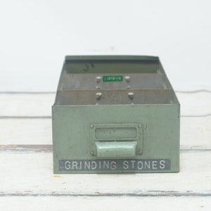 Antiguo . Todas las piezas del cajón de archivos de metal Cajón Decoración industrial Chippy Pintura verde azul Cajón de archivos de metal vintage #3 *