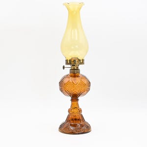Vintage 17.25&quot; Decorative Amber Glass Oil Lamp Lantern Made In Hong Kong