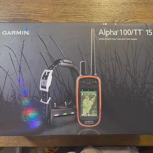 Garmin Alpha 300 TT25 Combo: GPS portátil y collar para perros para caza y adiestramiento, nuevo en caja.